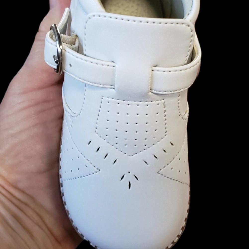 Girls White Shoes - Picture 2 of 7